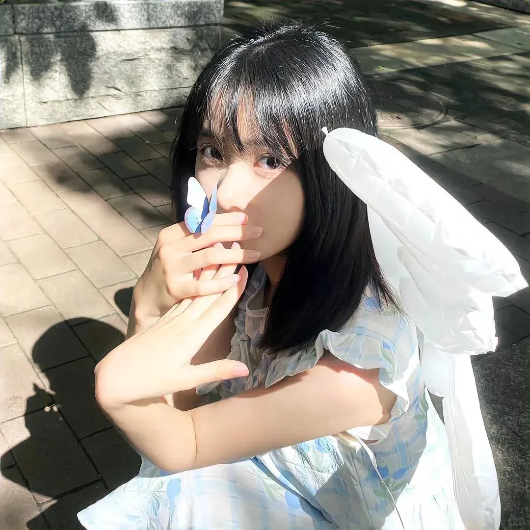 年轻女人